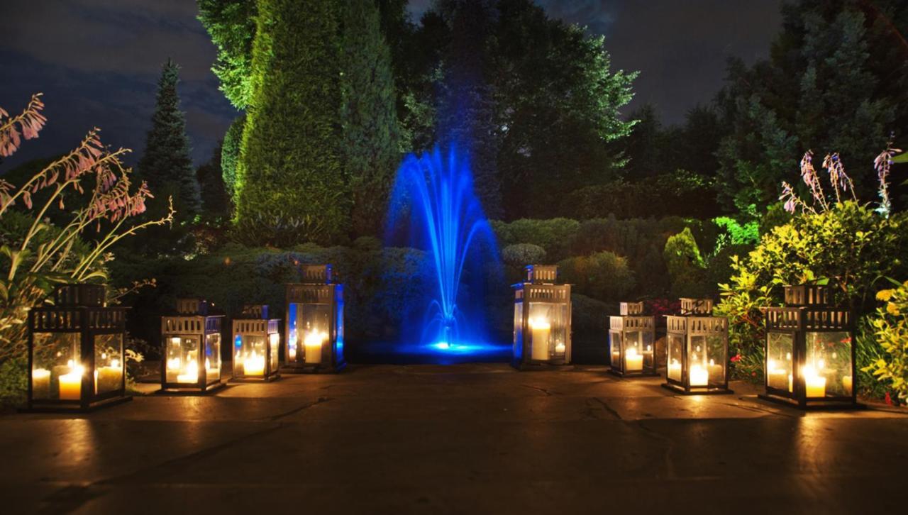 Booking Hotel & Spa Krakow Dış mekan fotoğraf Fountain at night