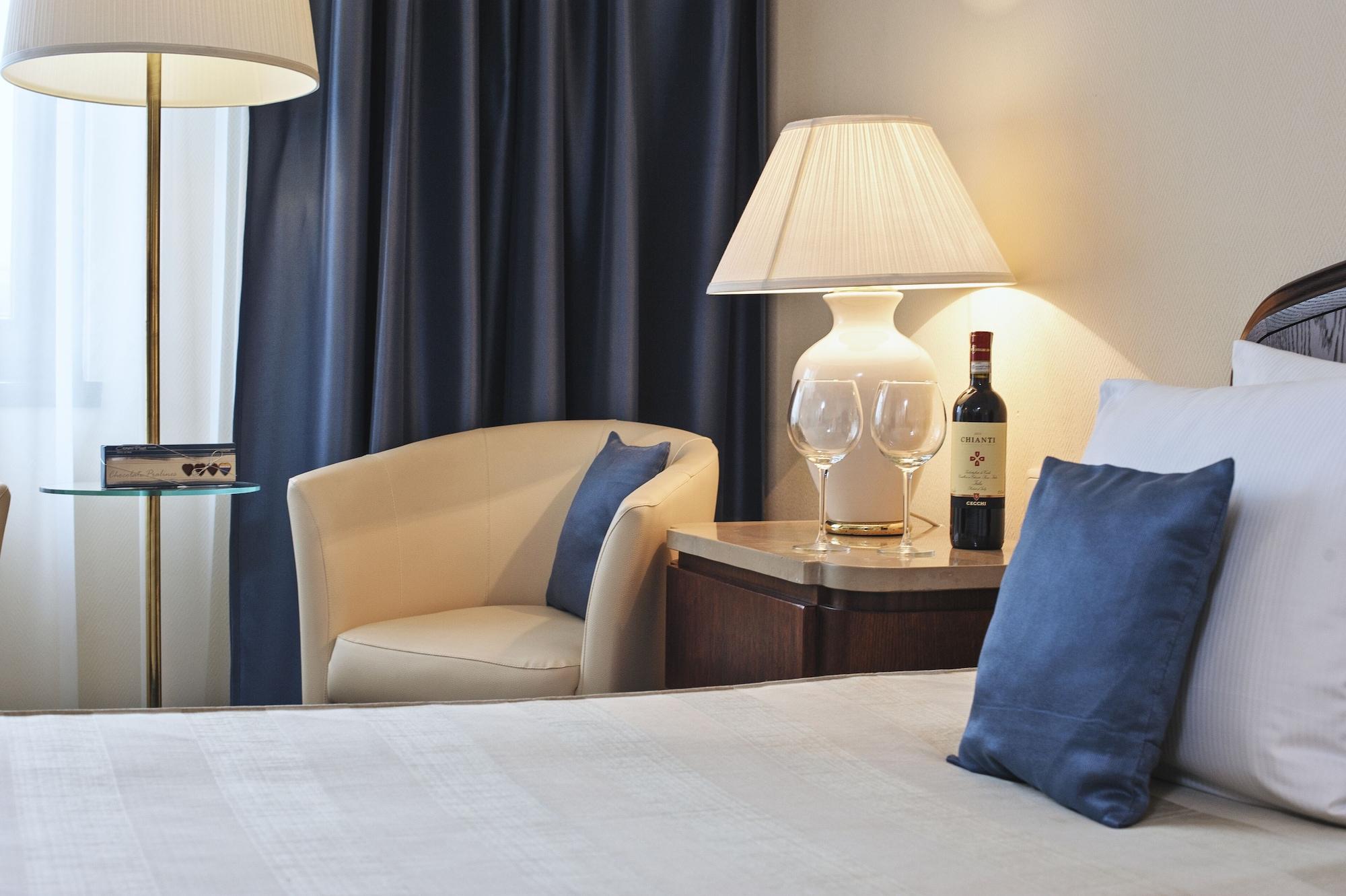 Booking Hotel & Spa Krakow Dış mekan fotoğraf A room at the hotel