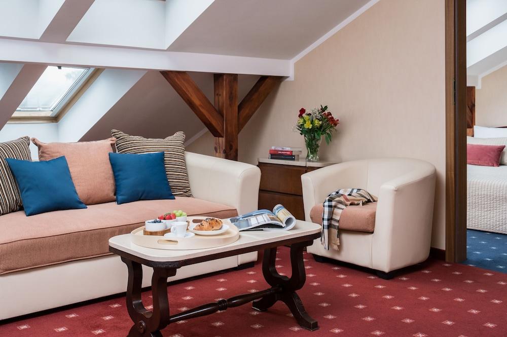 Booking Hotel & Spa Krakow Dış mekan fotoğraf A suite at the Hotel de la Ville