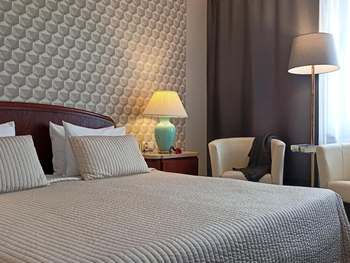 Booking Hotel & Spa Krakow Dış mekan fotoğraf A bedroom at the hotel